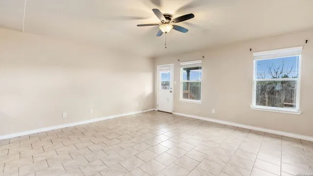 $2,100 | 11310 Eagle Tree, San Antonio, TX 78245