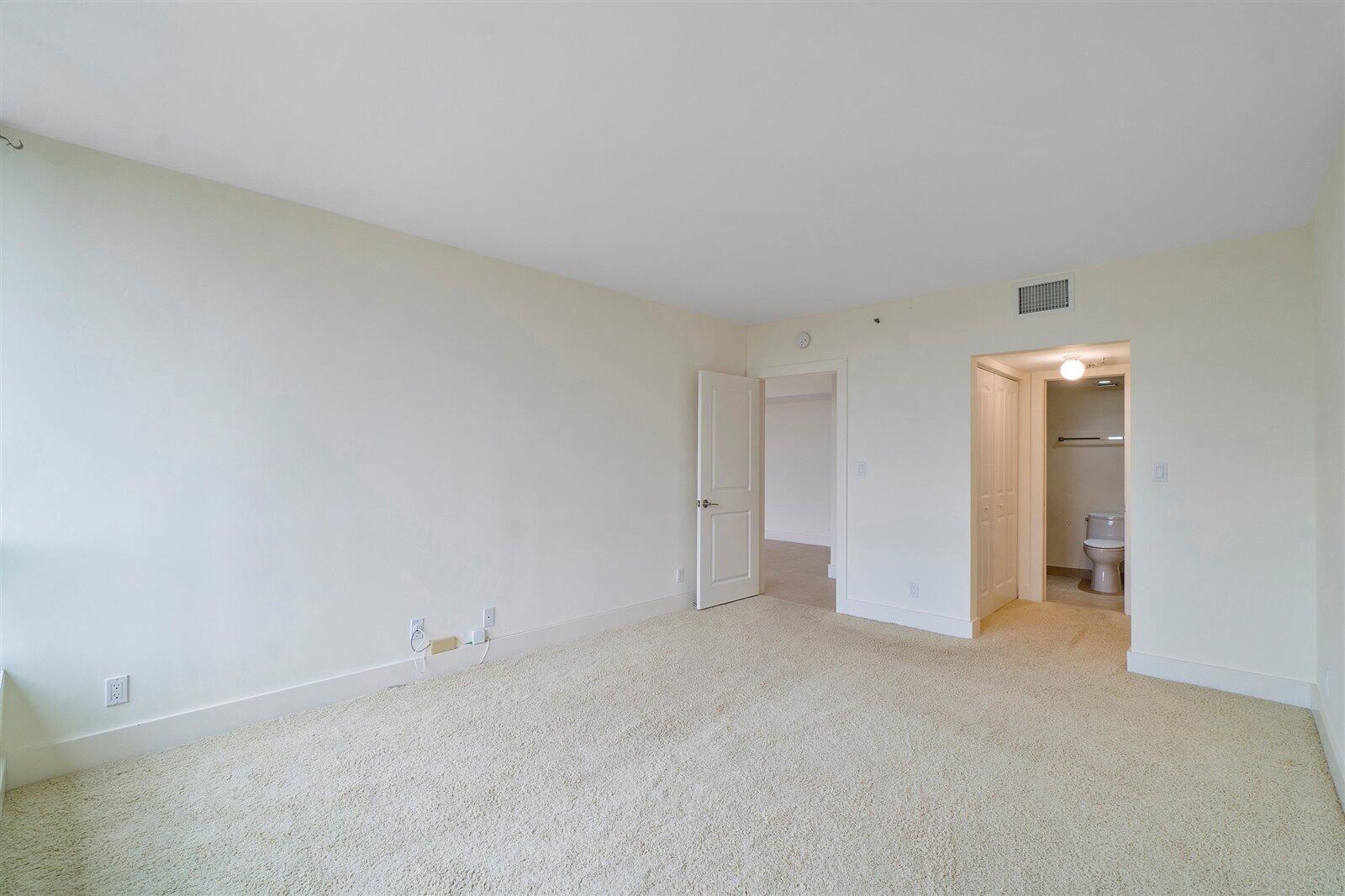 7786 Lakeside Boulevard, Unit 653 Boca Raton, FL 33434 - Photo 13 of 27 13-7786 Lakeside Blvd U653_13