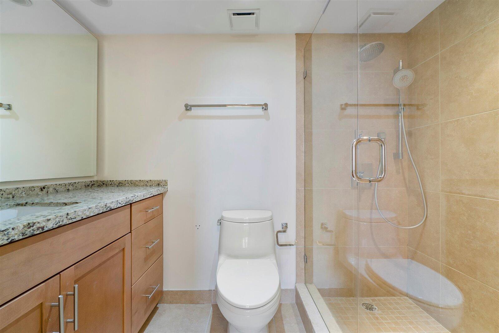 7786 Lakeside Boulevard, Unit 653 Boca Raton, FL 33434 - Photo 17 of 27 15-7786 Lakeside Blvd U653_15