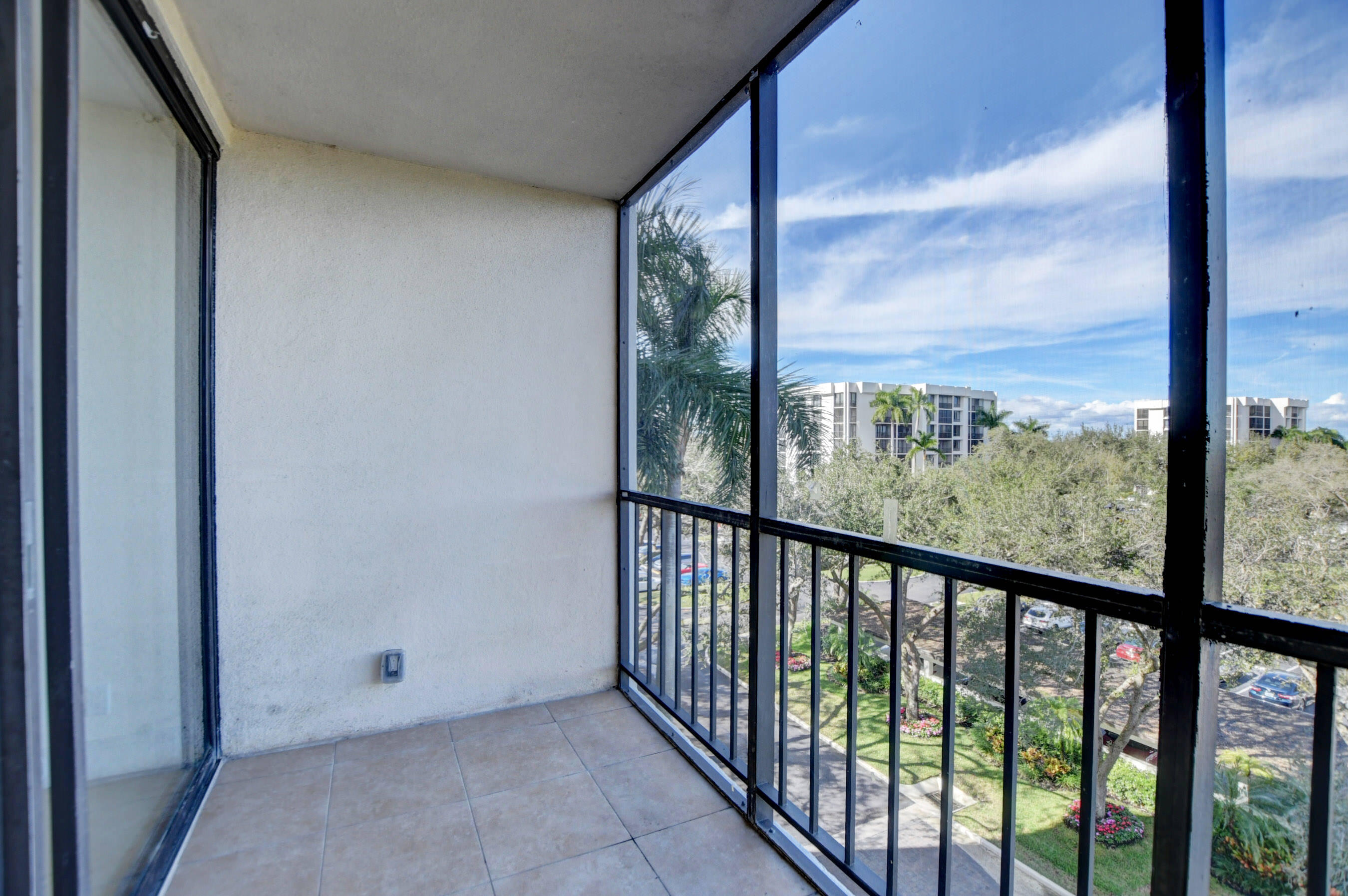 7786 Lakeside Boulevard, Unit 653 Boca Raton, FL 33434 - Photo 4 of 27 12a_ebf_8405and4more