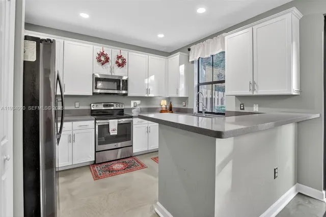 $4,500 | 12140 Village Place, Davie, FL 33325