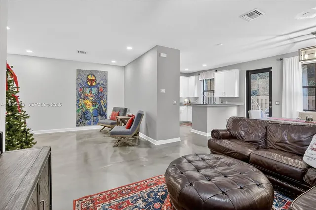 $4,500 | 12140 Village Place, Davie, FL 33325