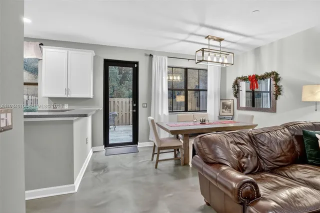 $4,500 | 12140 Village Place, Davie, FL 33325