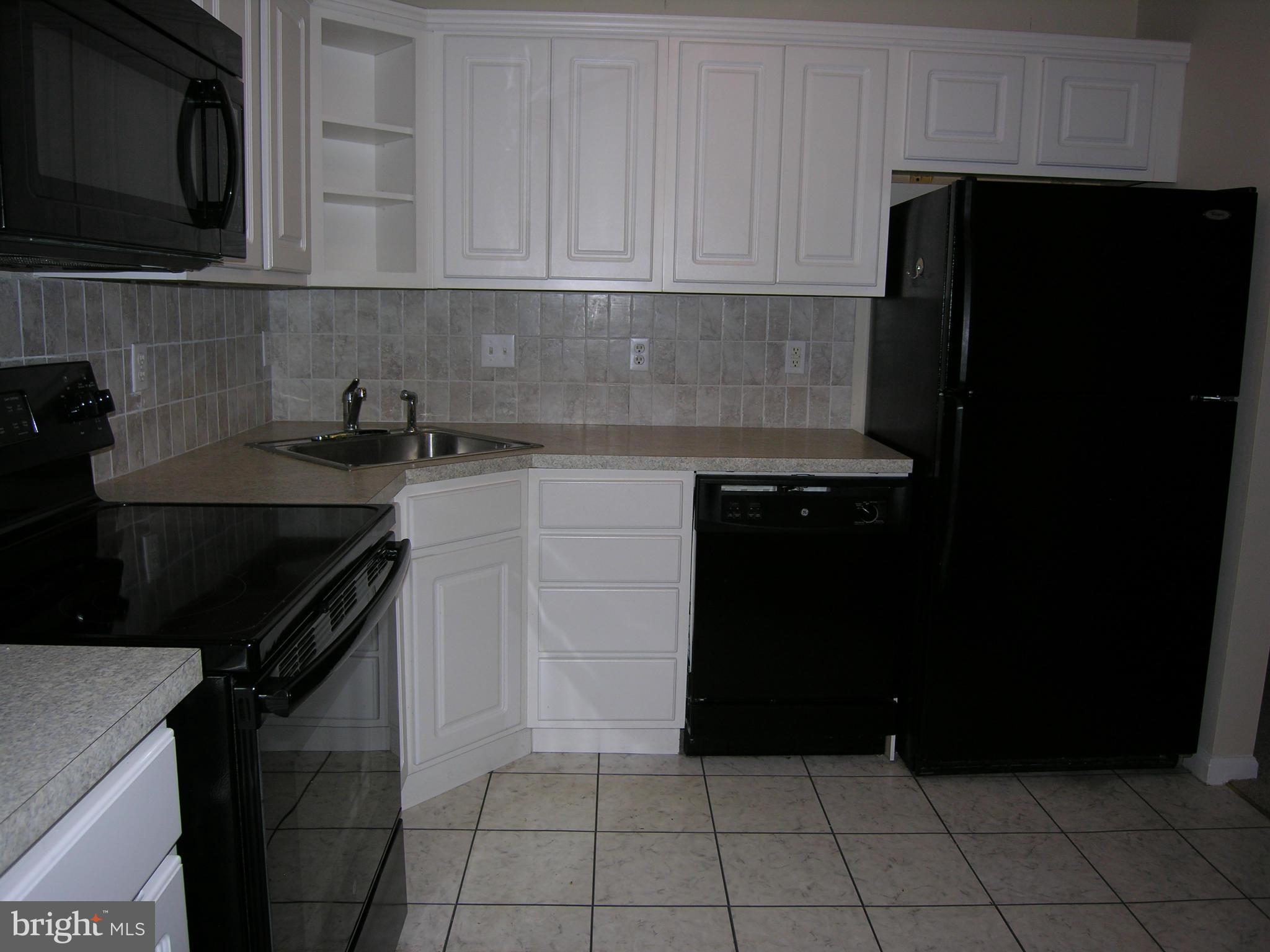 111 Timberlake Terrace, Unit 1 Stephens City, VA 22655 - Photo 8 of 23 Kitchen