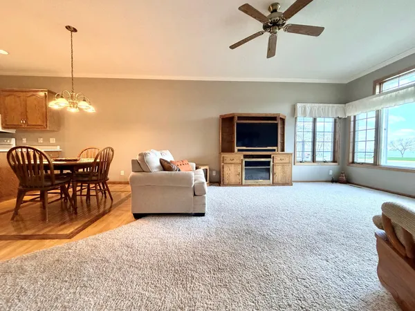 $369,000 | 726 3rd Avenue, Worthington, MN 56187
