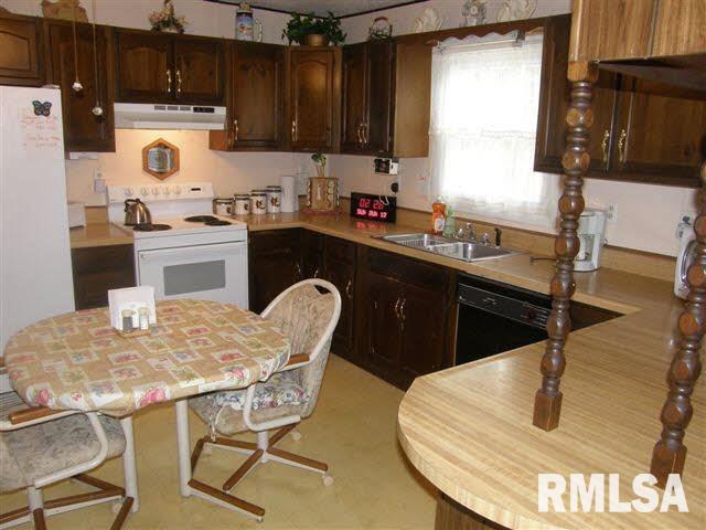 6088 Old Rte 13 Carterville, IL 62918 - Photo 4 of 32 Gallery Image 4