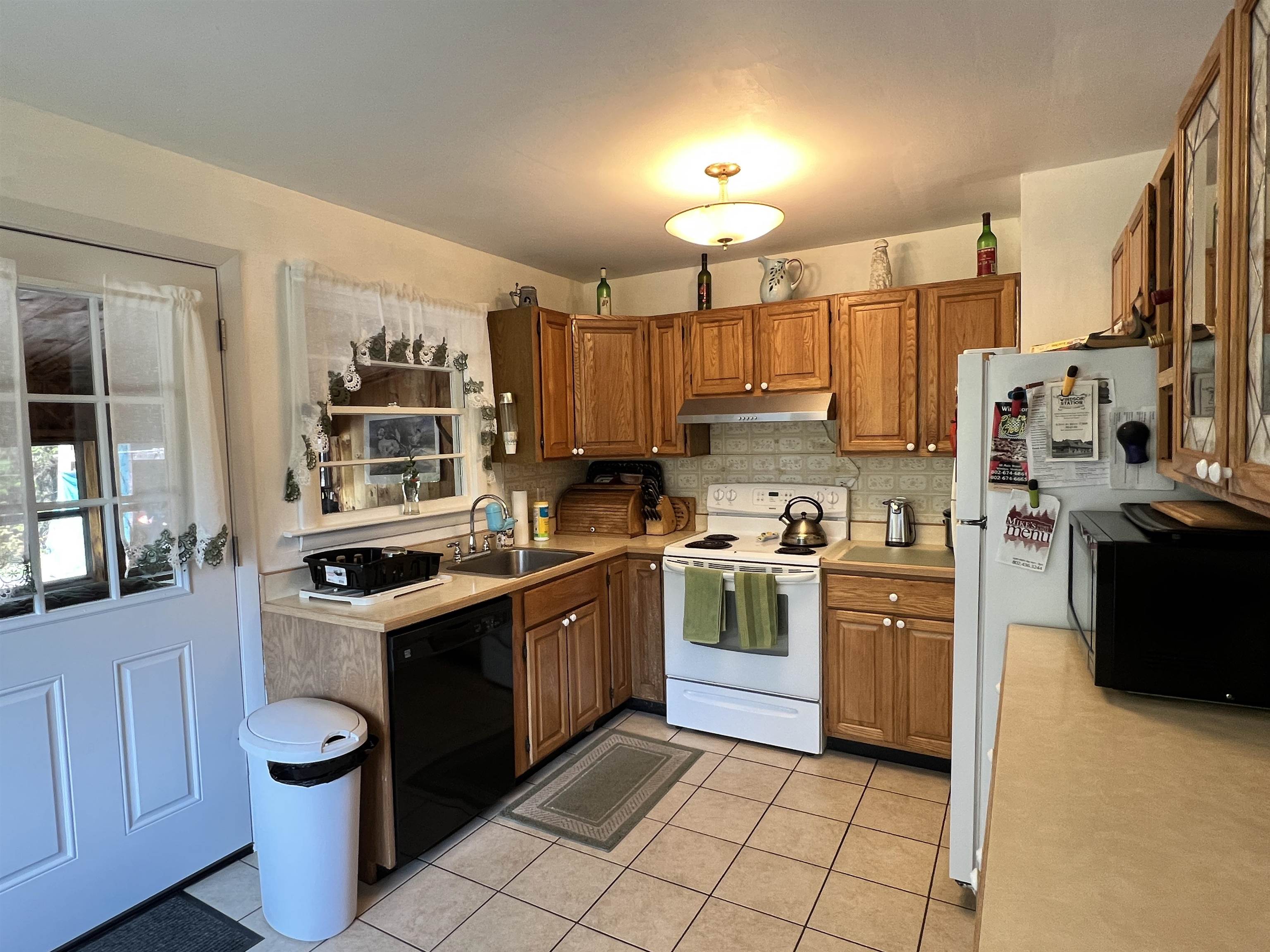 239 Quechee Road Hartland, VT 05048 - Photo 6 of 40