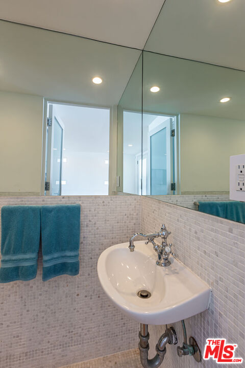 25212 Malibu Road Malibu, CA 90265 - Photo 26 of 44 Gallery Image 26