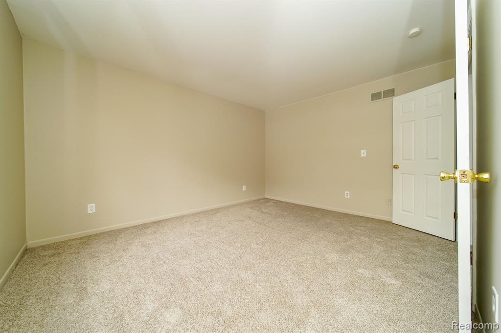 905 Lafayette Court Rochester Hills, MI 48307 - Photo 35 of 65