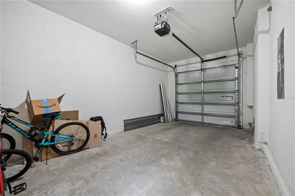 $2,750 | 8924 Milestone Drive, Sarasota, FL 34238