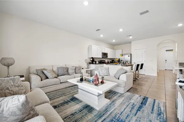$2,750 | 8924 Milestone Drive, Sarasota, FL 34238