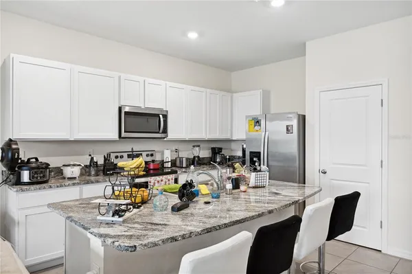 $2,750 | 8924 Milestone Drive, Sarasota, FL 34238