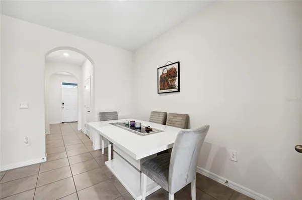 $2,750 | 8924 Milestone Drive, Sarasota, FL 34238