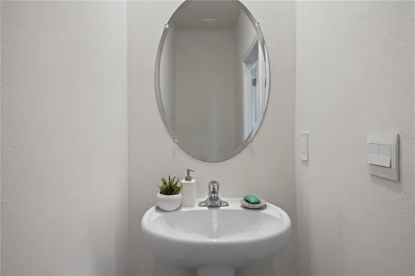$2,750 | 8924 Milestone Drive, Sarasota, FL 34238