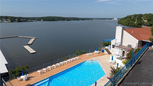 $359,900 | 86 Palisades Lakeview Drive, Unit 1A, Lake Ozark, MO 65049