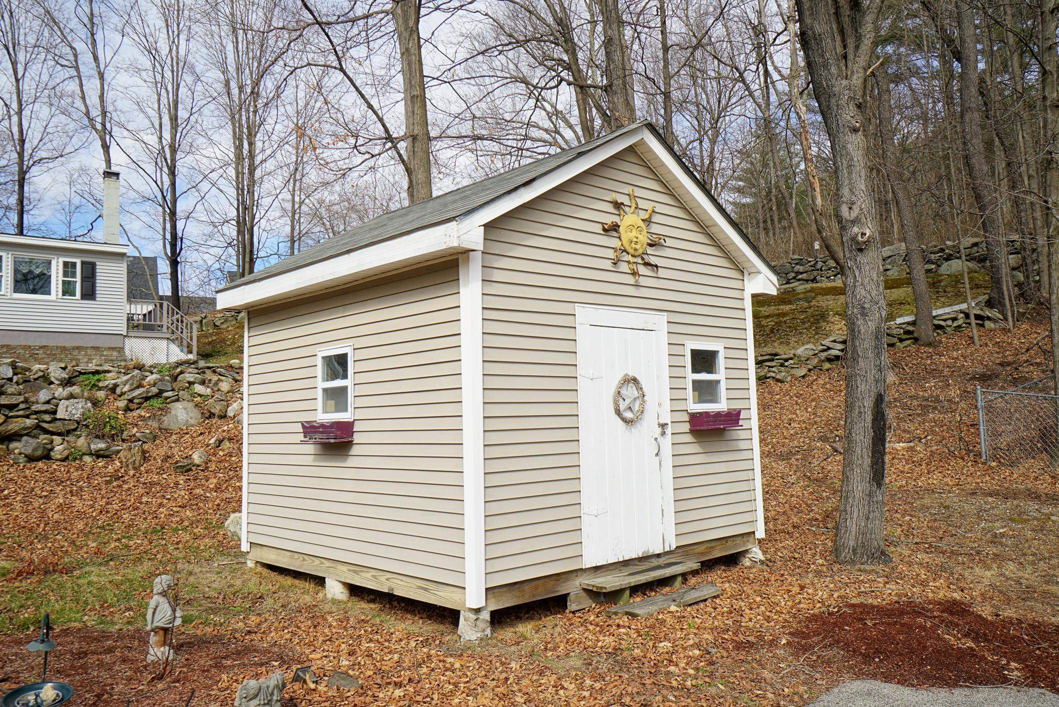 27 Maple Street Milford, NH 03055 - Photo 5 of 47 Gallery Image 5