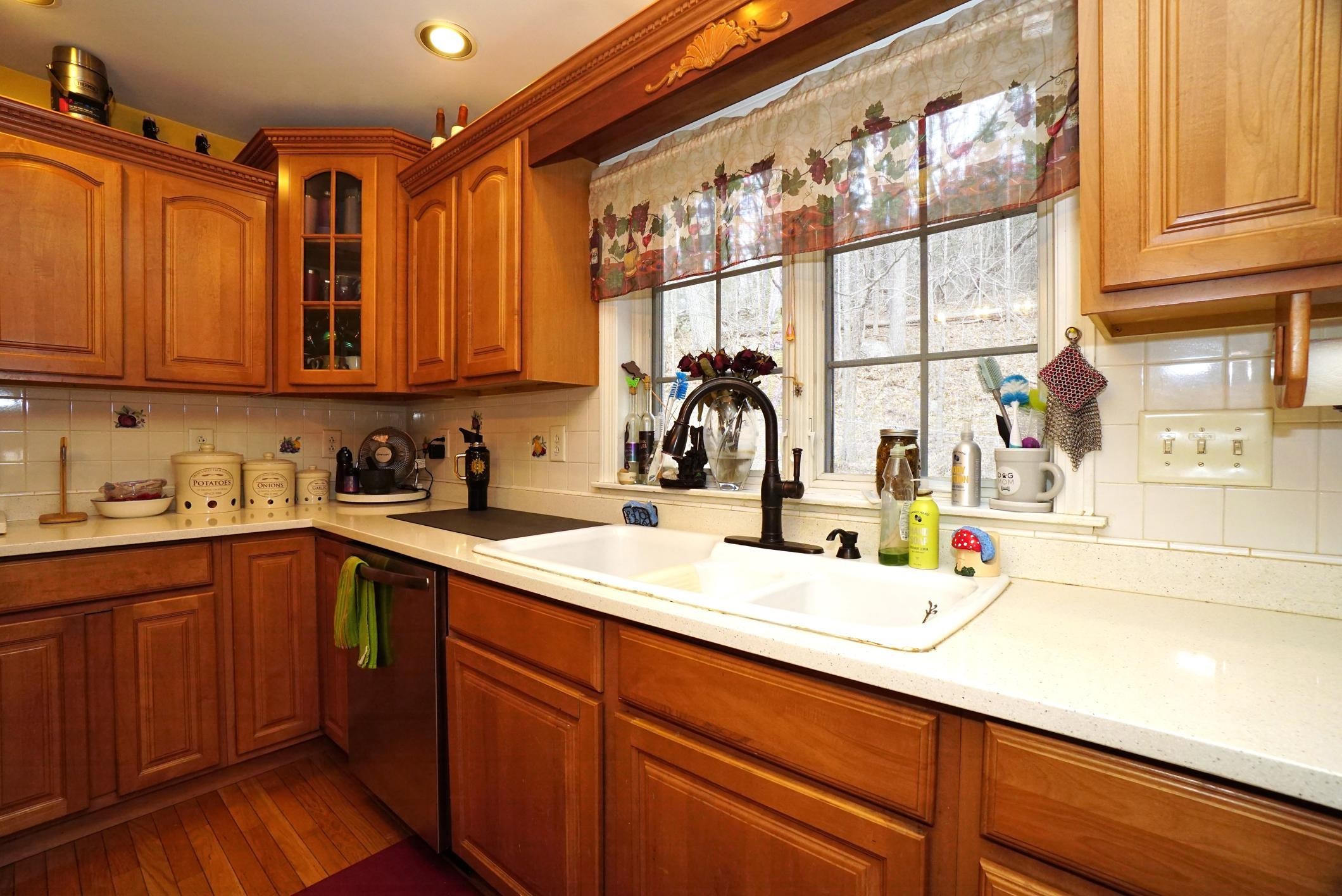 27 Maple Street Milford, NH 03055 - Photo 10 of 47 Gallery Image 10