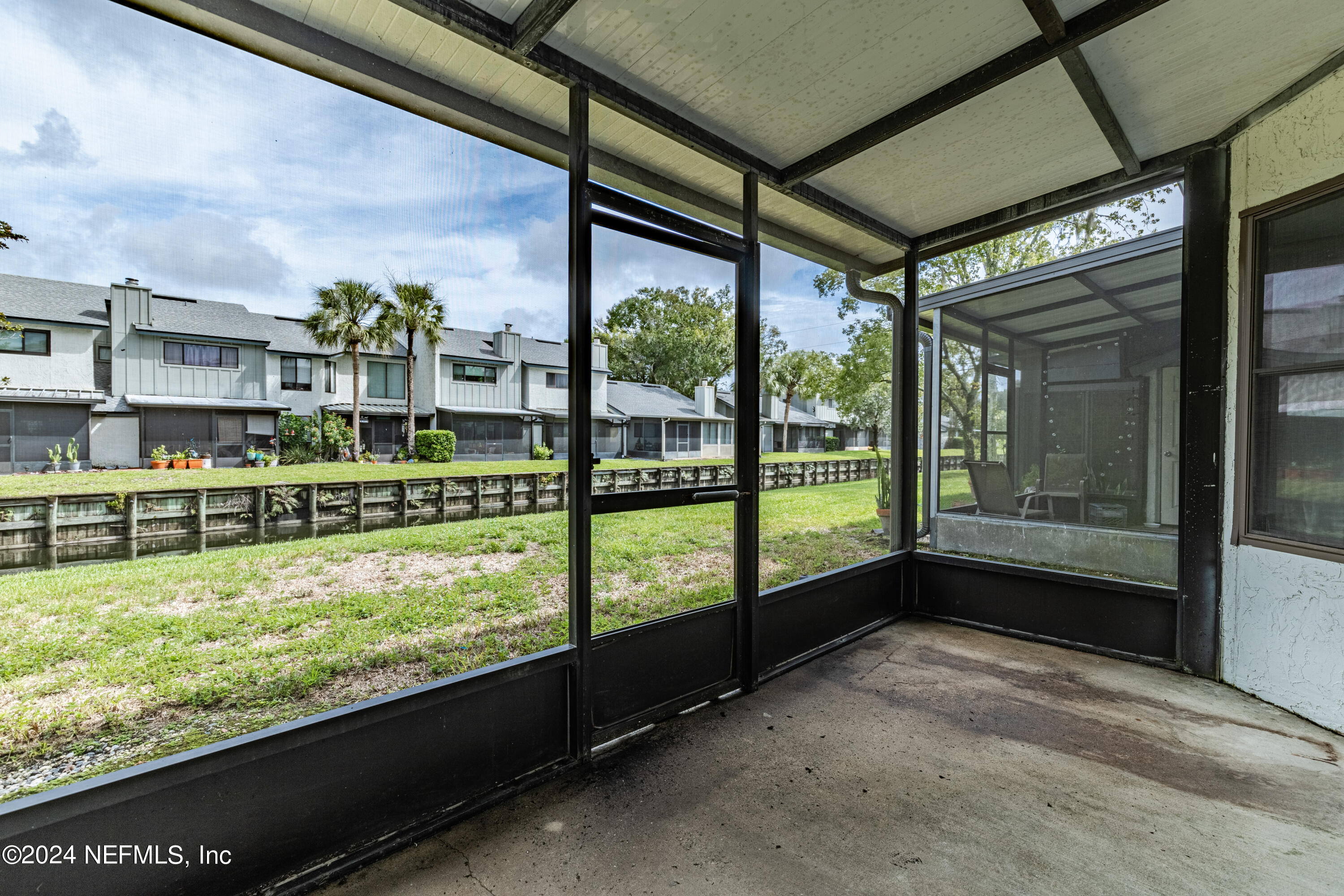9360 Craven Road, Unit 504 Jacksonville, FL 32257 - Photo 24 of 28 a view of sky from window