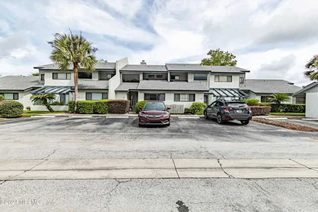 a car parked in front of a building