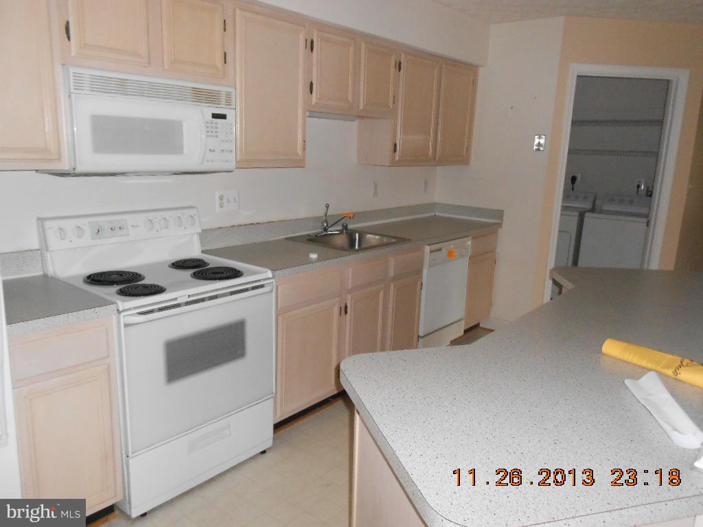 6508 Springwater Court, Unit 3404 Frederick, MD 21701 - Photo 3 of 11 Kitchen