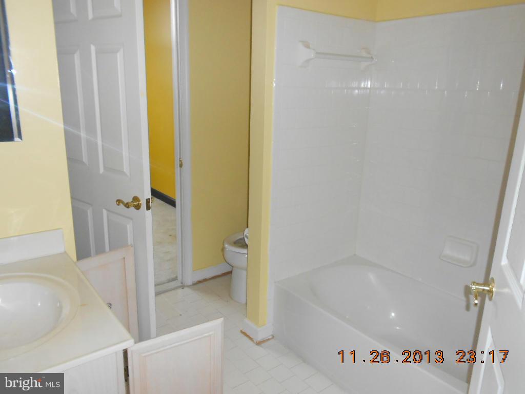 6508 Springwater Court, Unit 3404 Frederick, MD 21701 - Photo 5 of 11 Bath