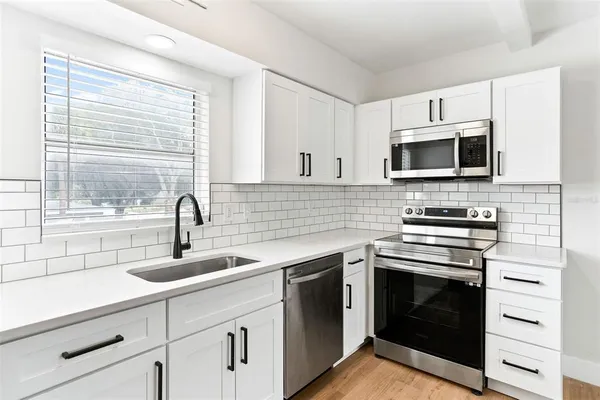 $1,425 | 300 South Nimbus Avenue, Unit 9, Clearwater, FL 33765