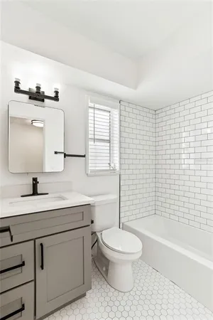 $1,425 | 300 South Nimbus Avenue, Unit 9, Clearwater, FL 33765