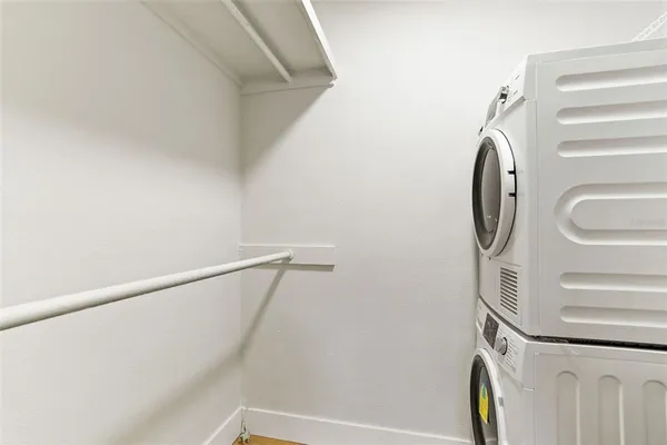 $1,425 | 300 South Nimbus Avenue, Unit 9, Clearwater, FL 33765