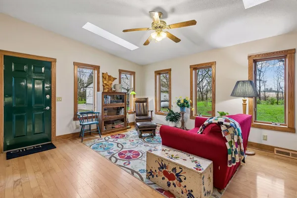 $759,900 | 32115 Canada Avenue, Northfield, MN 55057