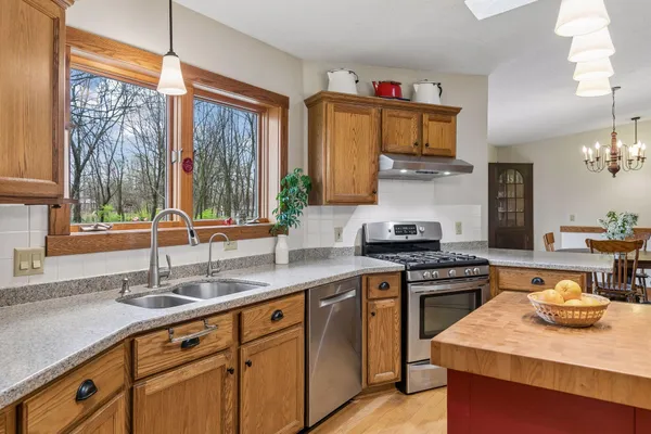 $759,900 | 32115 Canada Avenue, Northfield, MN 55057