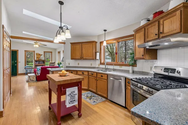 $759,900 | 32115 Canada Avenue, Northfield, MN 55057