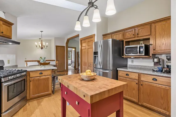 $759,900 | 32115 Canada Avenue, Northfield, MN 55057