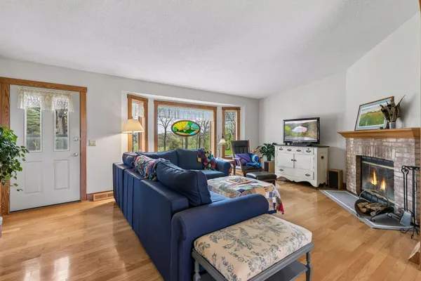 $759,900 | 32115 Canada Avenue, Northfield, MN 55057