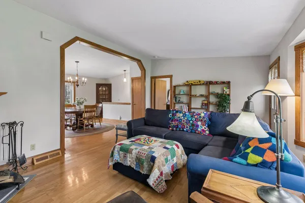 $759,900 | 32115 Canada Avenue, Northfield, MN 55057