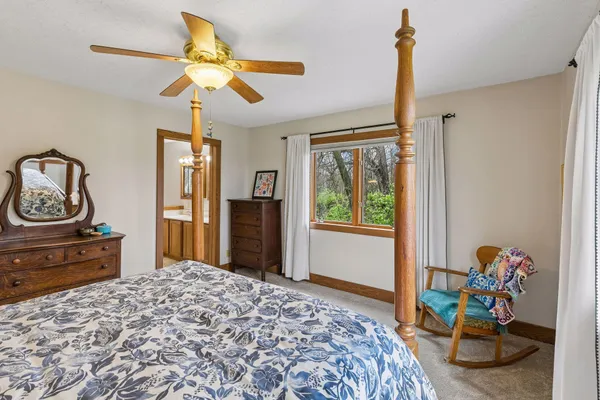$759,900 | 32115 Canada Avenue, Northfield, MN 55057
