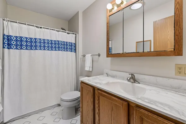 $759,900 | 32115 Canada Avenue, Northfield, MN 55057
