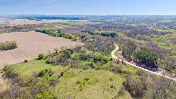 $759,900 | 32115 Canada Avenue, Northfield, MN 55057