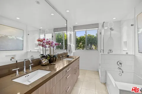 $3,750,000 | 3851 Beverly Ridge Drive, Sherman Oaks, CA 91423