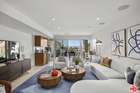 $3,750,000 | 3851 Beverly Ridge Drive, Sherman Oaks, CA 91423