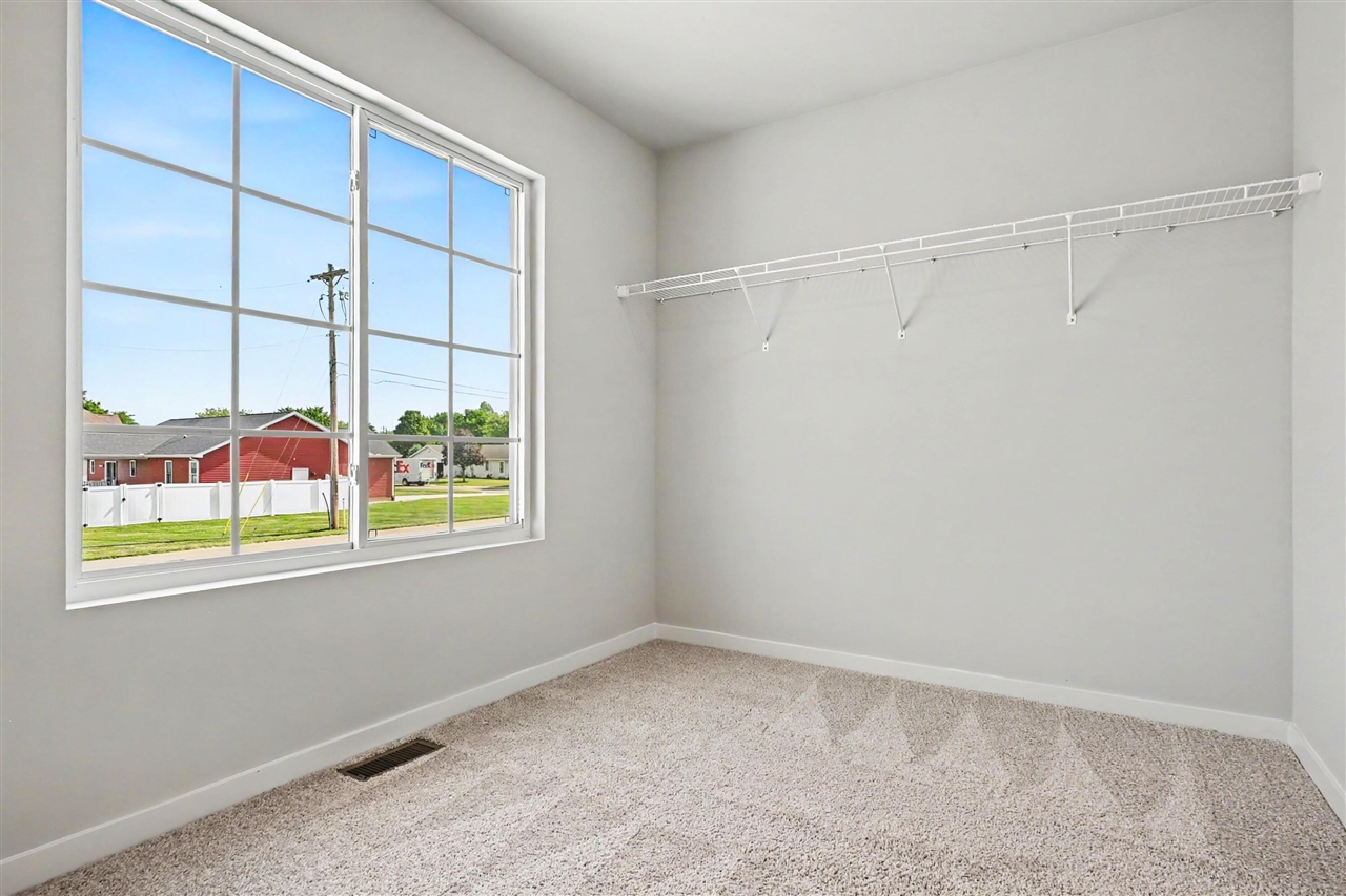 71348 Embassy Road Edwardsburg, MI 49112 - Photo 9 of 34 Gallery Image 9