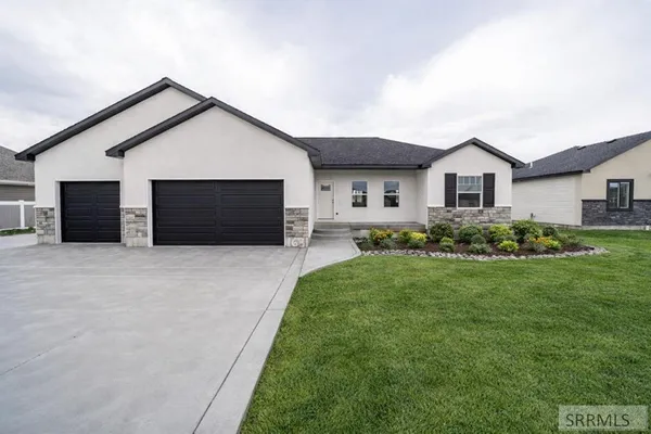 $600,000 | 1631 Palm Spgs Drive, Idaho Falls, ID 83404