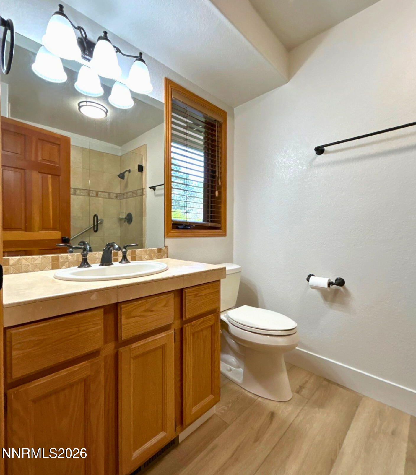 13470 Fieldcreek Lane Reno, NV 89511 - Photo 12 of 25 6529b407-0347-4601-a95e-f661be57800f
