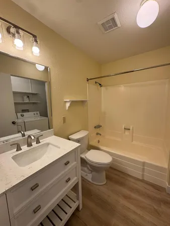 $1,900 | 813 South Casitas Drive, Unit C, Tempe, AZ 85288