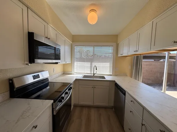 $1,900 | 813 South Casitas Drive, Unit C, Tempe, AZ 85288