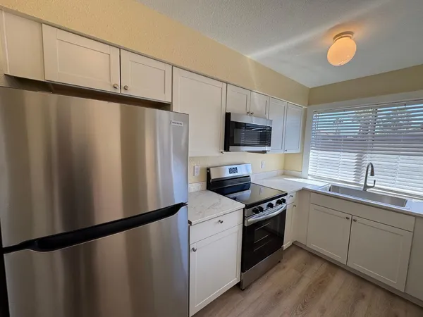 $1,900 | 813 South Casitas Drive, Unit C, Tempe, AZ 85288
