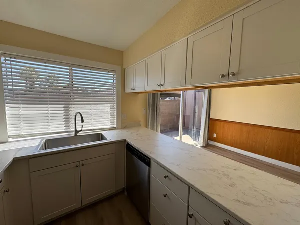 $1,900 | 813 South Casitas Drive, Unit C, Tempe, AZ 85288