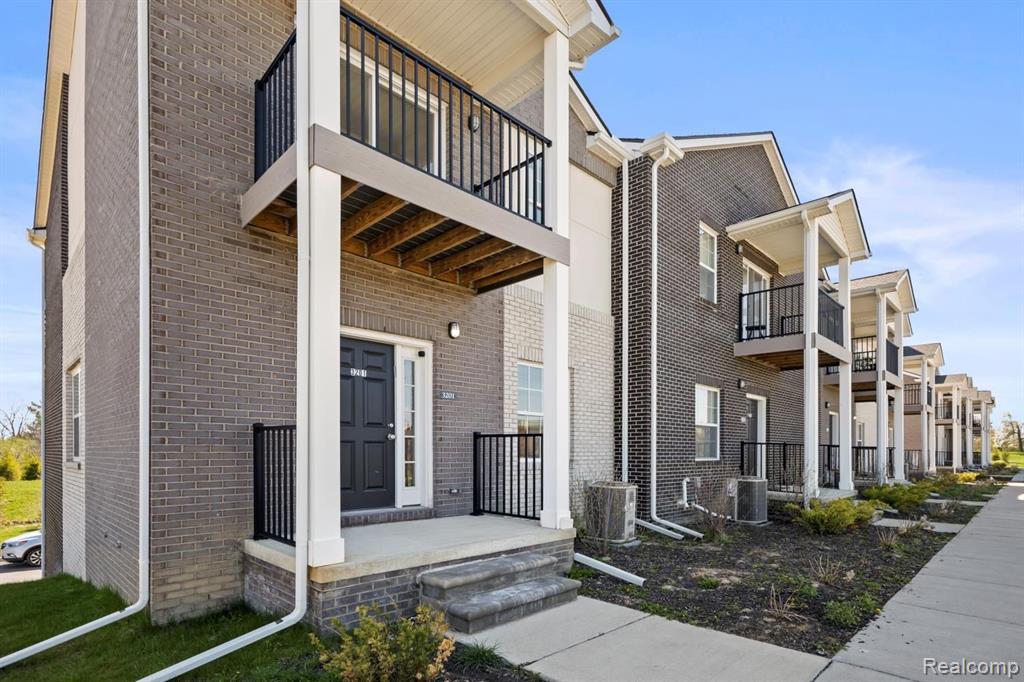 3227 Lohr Road Ann Arbor, MI 48108 - Photo 1 of 23