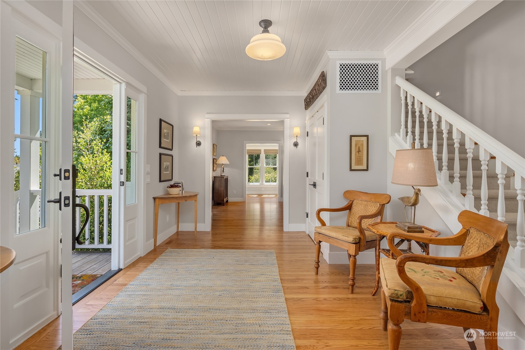 9936 Northeast Winther Road Bainbridge Island, WA 98110 - Photo 6 of 40 Gallery Image 6