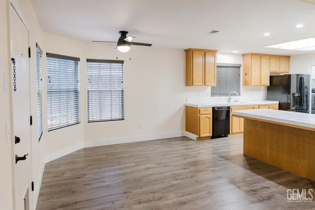 $449,500 | Undisclosed Address, Bakersfield, CA 93308