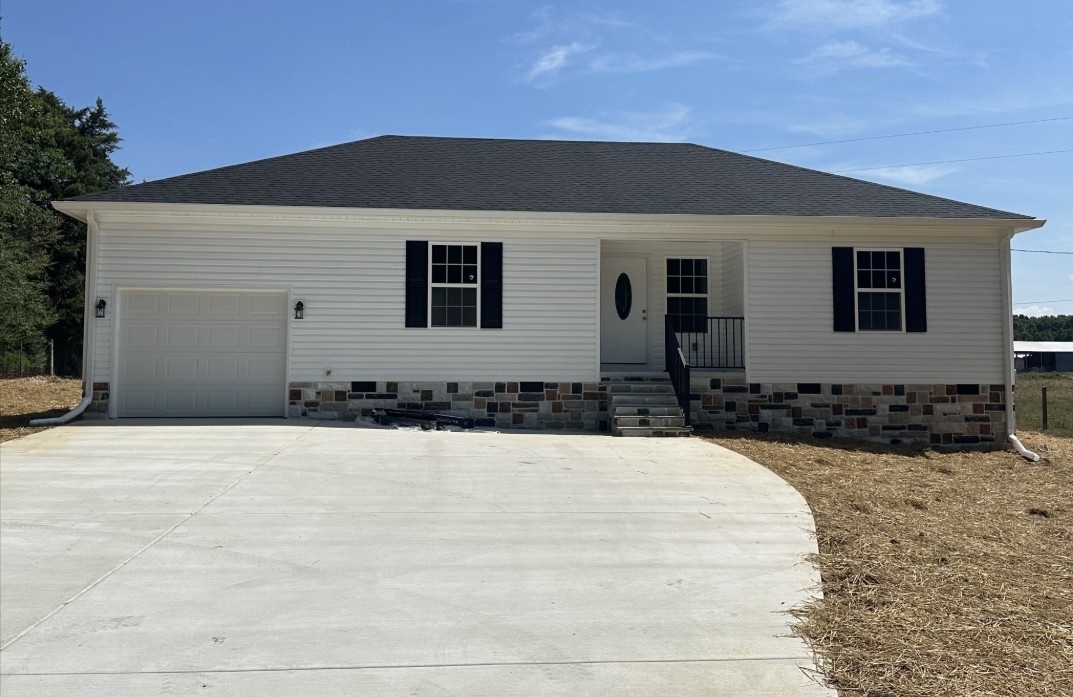 1113 Hurricane Road Tullahoma, TN 37388 - Photo 1 of 3